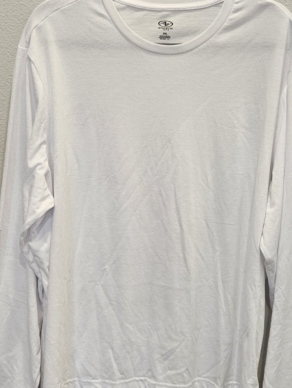 Men's White Long-Sleeve Crew Neck Shirt